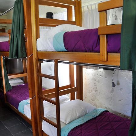 Casa Alevines Hostel & Suitesプンタ・デル・エステ エクステリア 写真
