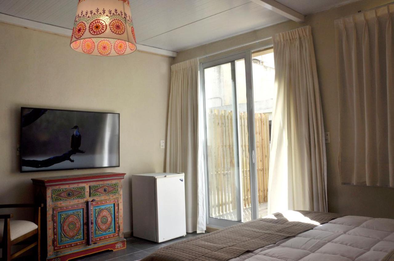 Casa Alevines Hostel & Suitesプンタ・デル・エステ エクステリア 写真