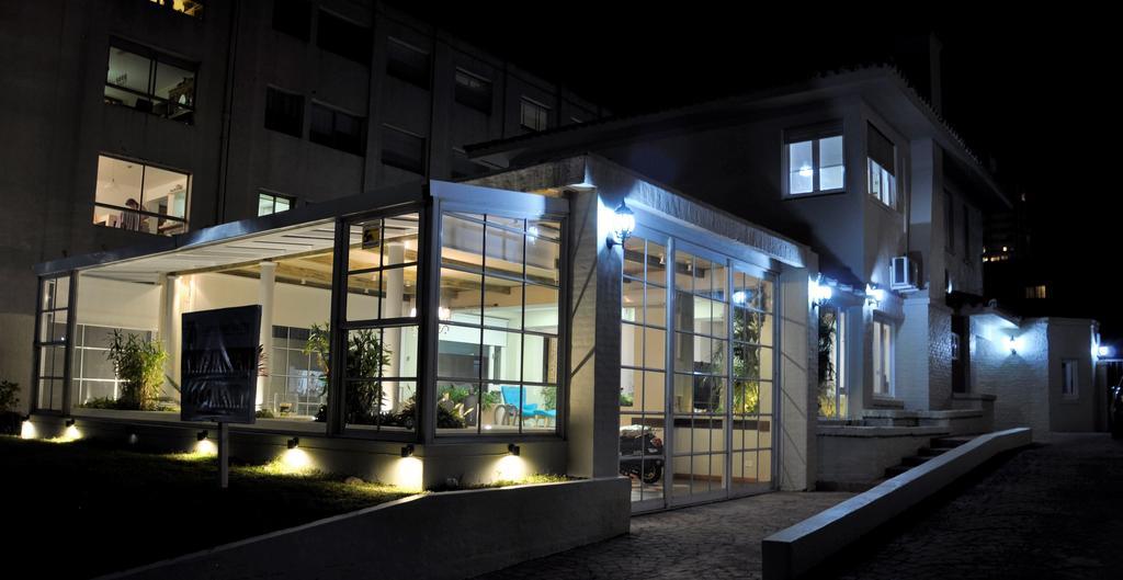 Casa Alevines Hostel & Suitesプンタ・デル・エステ エクステリア 写真